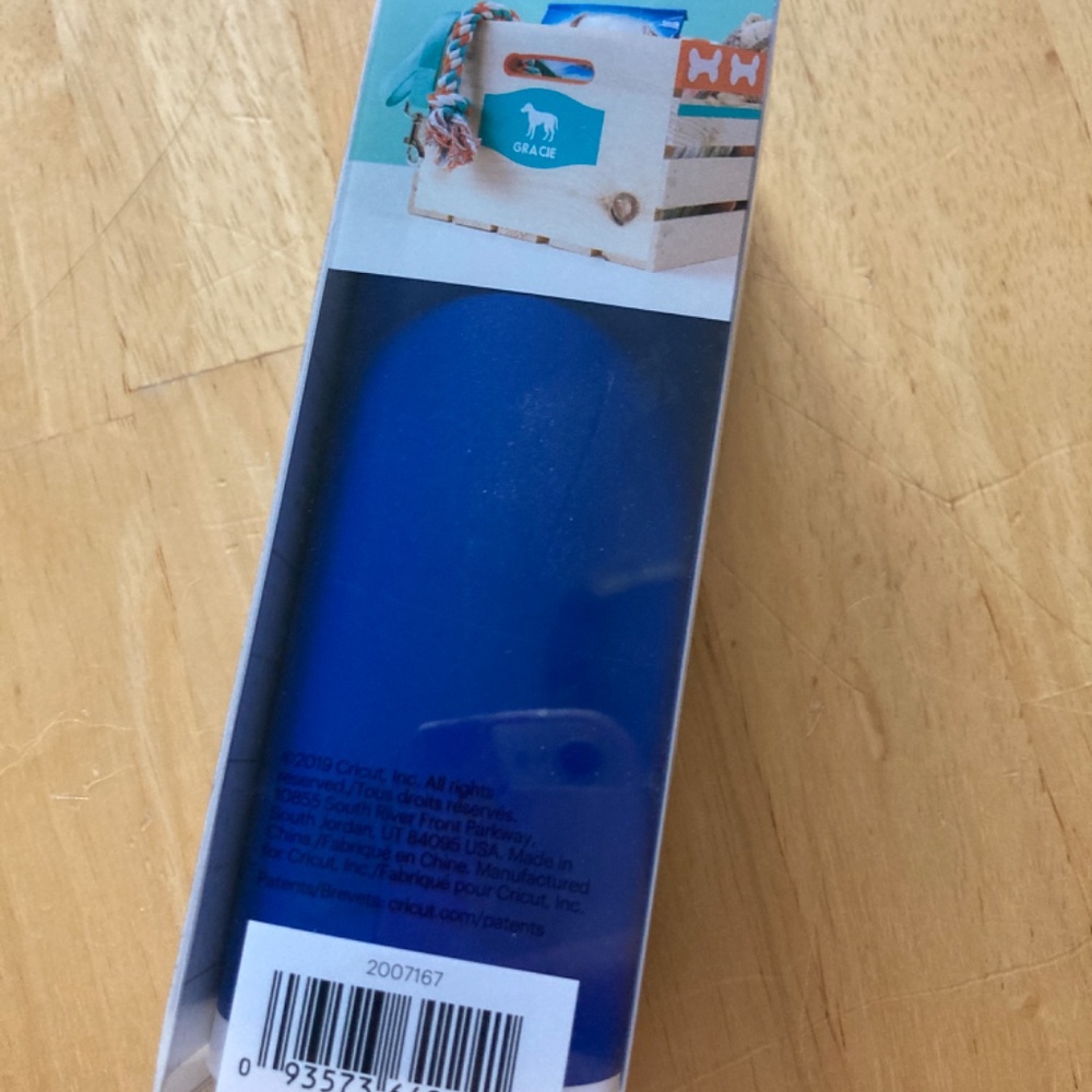 Cricut Joy Smart Vinyl, Removable, Vivid Blue - Picture 3 of 4
